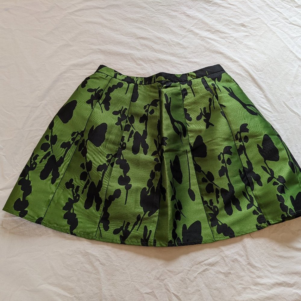 EUC Modcloth Ark & Co Ver-dance Partner Skirt, Green & Black Floral in Medium - Picture 8 of 16